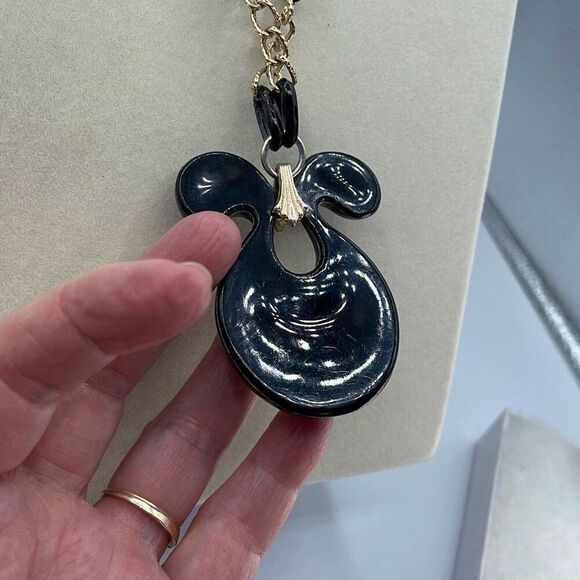 Vintage acrylic and gold chain vintage boho hippie necklace. - Picture 4 of 8